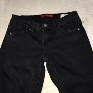 im selling theses black low rise skinny cindy fit